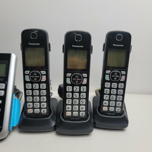 Panasonic KX-TGF970 Cordless Phone System - 4 Phones/3 Handsets - Works Tested - Picture 8 of 9